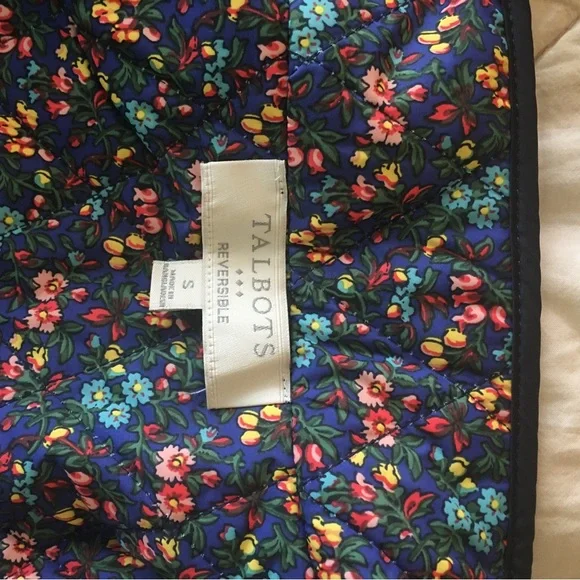 Talbots Reversible Navy and Floral Lightweight Quilted Vest Size S - Picture 8 of 8